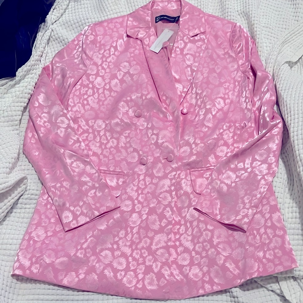 NWT- New York & Company- XS. Satin Blazer